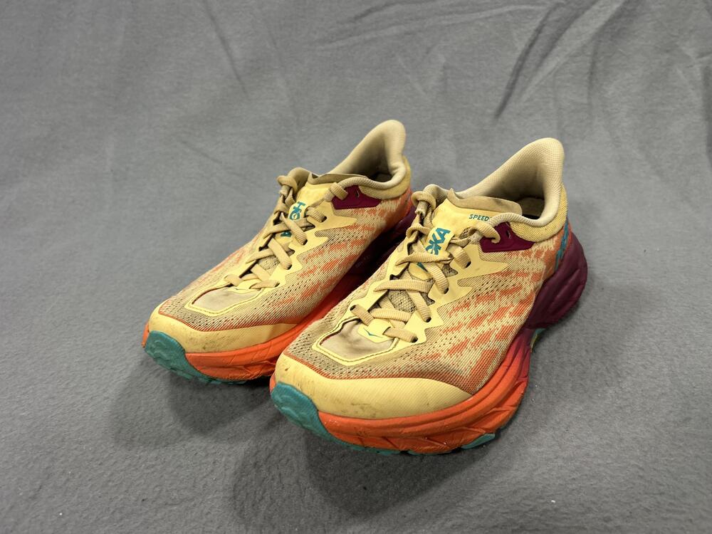 Hoka One One Speedgoat 5 Wide Shoes Womens 6.5D Multicolor Running Vibram